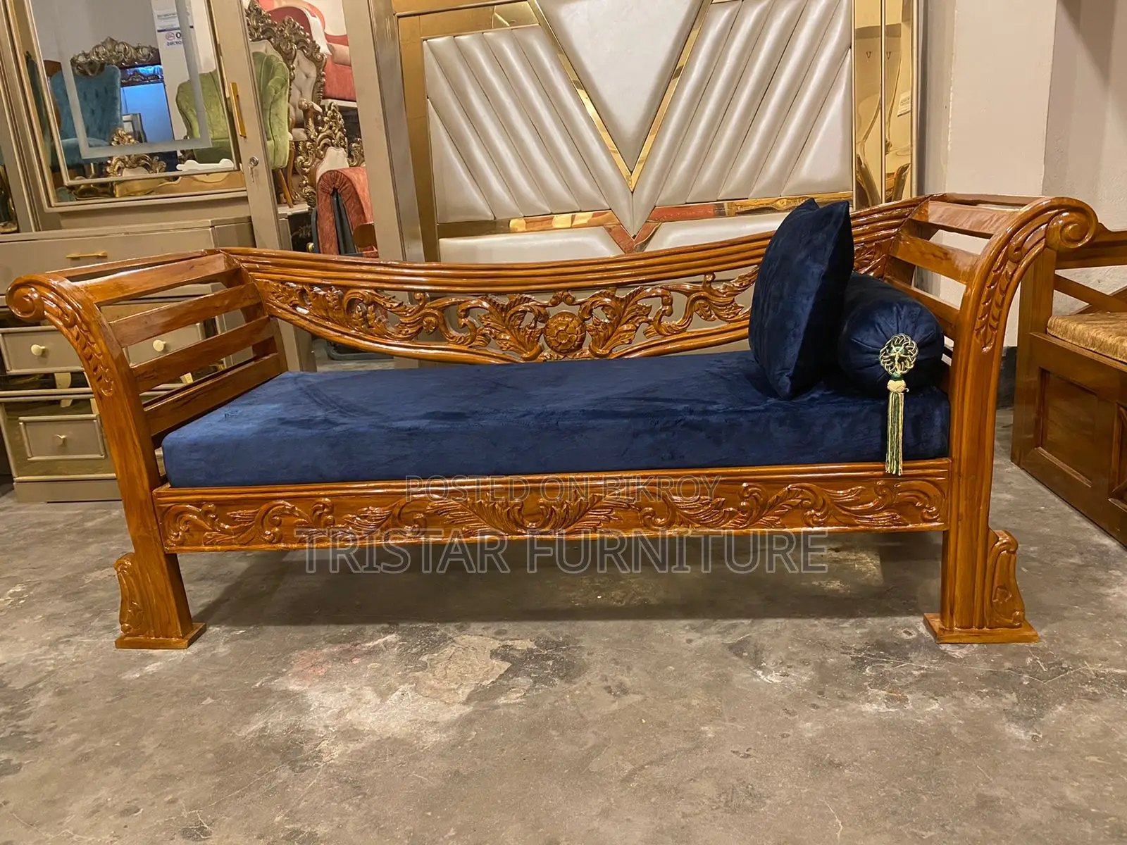 Teak wood Divan