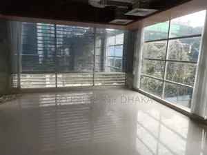 4000 Sqft ground floor shop /showroom/code Rent in Gulshan