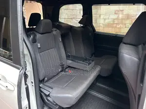 Toyota Noah SG PKG PEARL / 2022