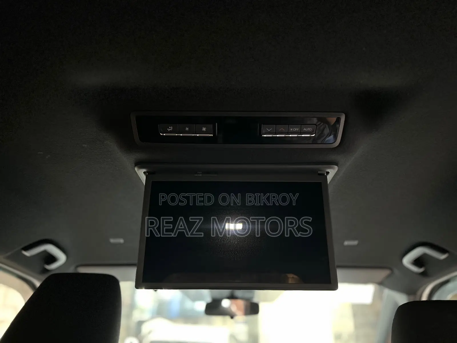 Toyota Noah SG PKG PEARL / 2022