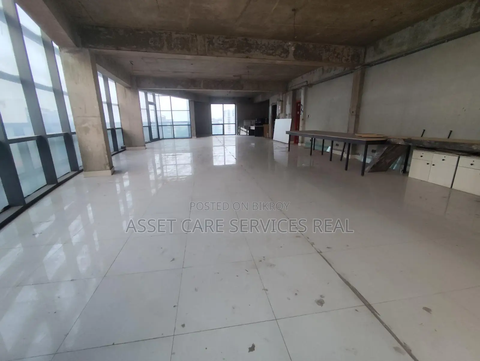 Gulshan-2 Circle 3700-Sqft 100% Commercial Open Space for Rent