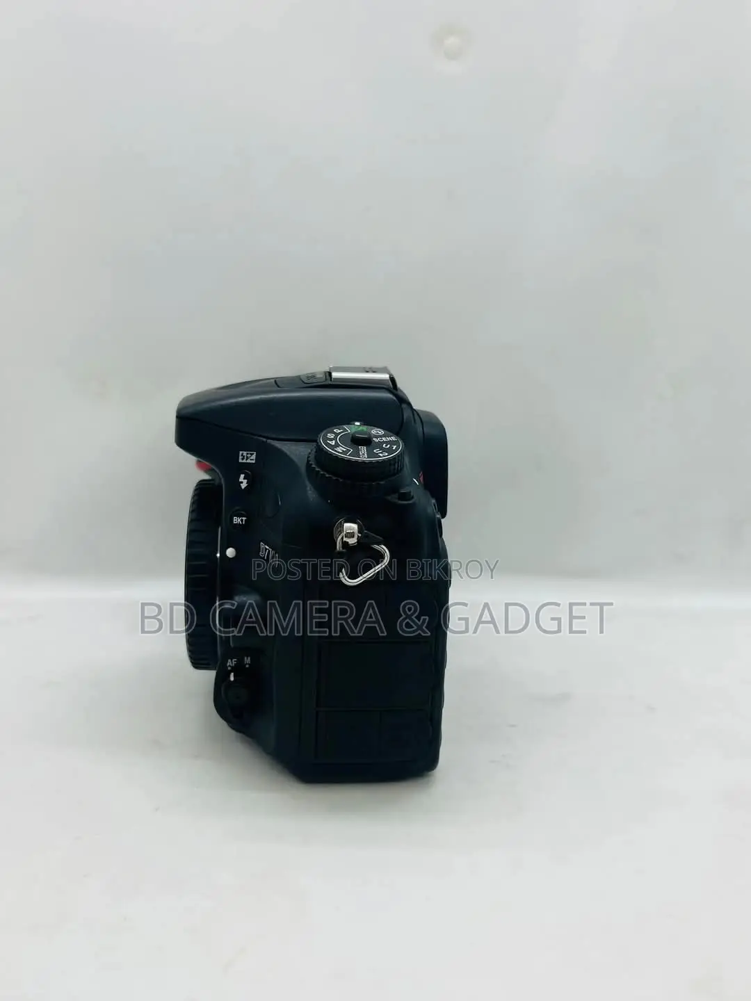 Nikon D7100 body.