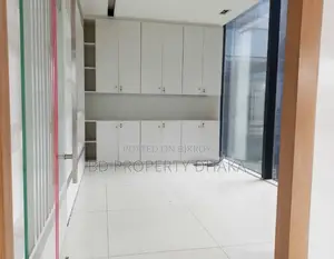 গুলশান এভিনিউতে ৩৮০০ বর্গফুটের ওপেন কমার্শিয়াল স্পেস ভাড়ার জন্য