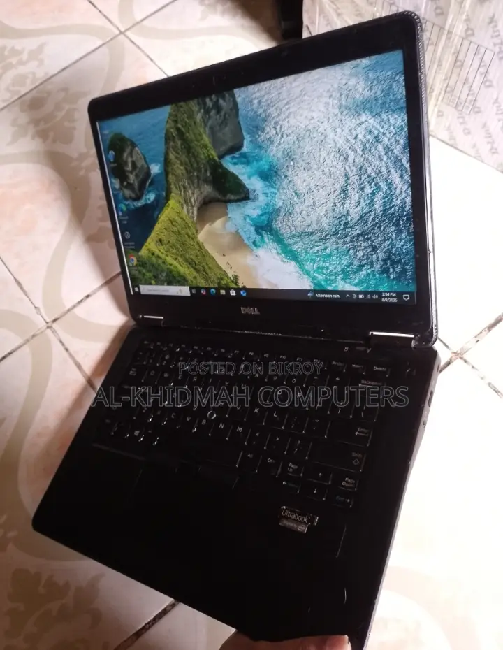 DELL Core i5 6th Gen Laptop, 4GB RAM, 128GB SSD, 14" Display.