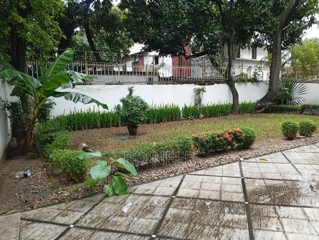 2.5 Stored Duplex House For Rent In Gulshan-2 North