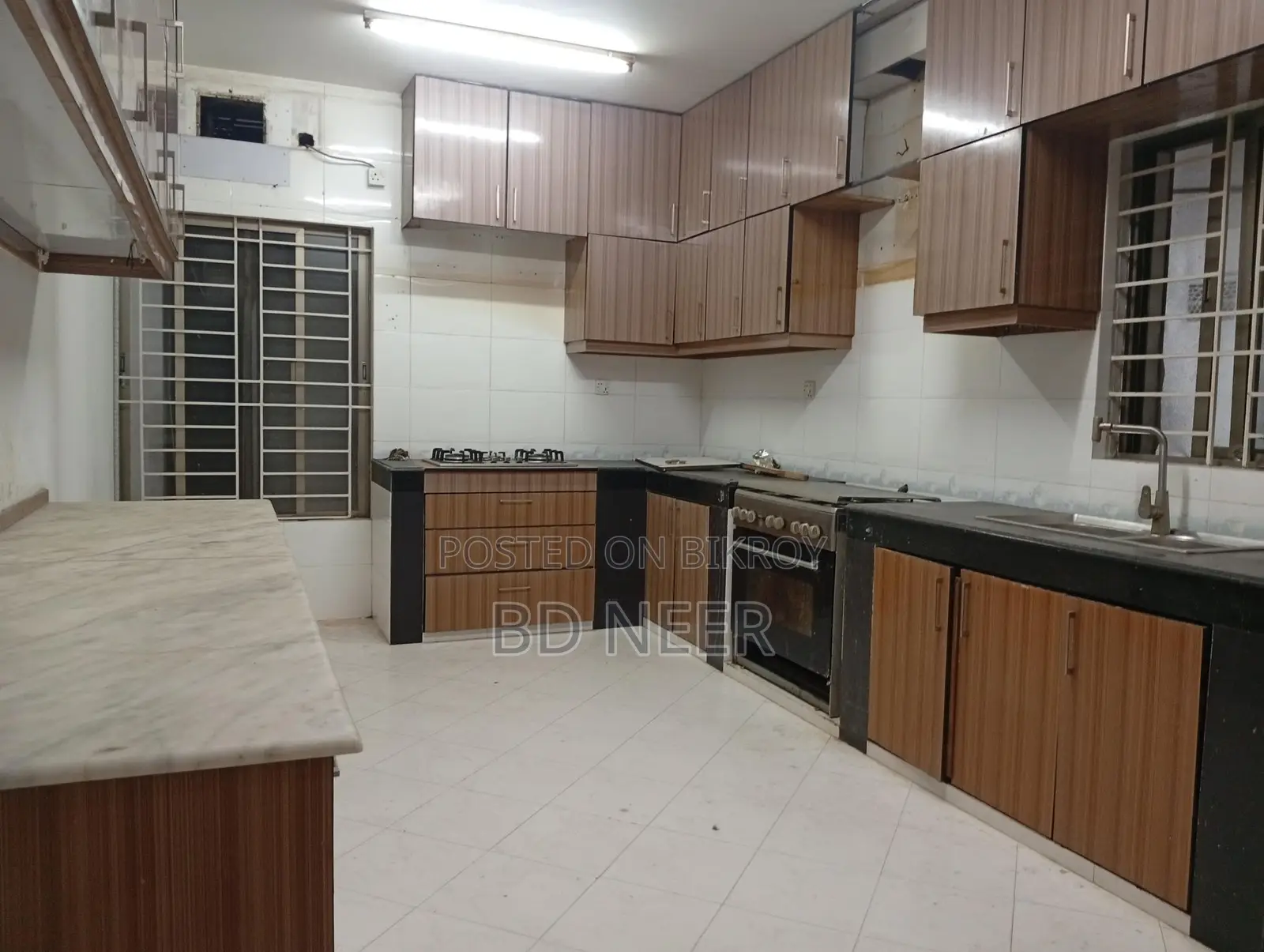 2.5 Stored Duplex House For Rent In Gulshan-2 North