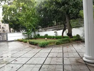 গুলশানে ভাড়ার জন্য ৮ বেডরুমের বাড়ি