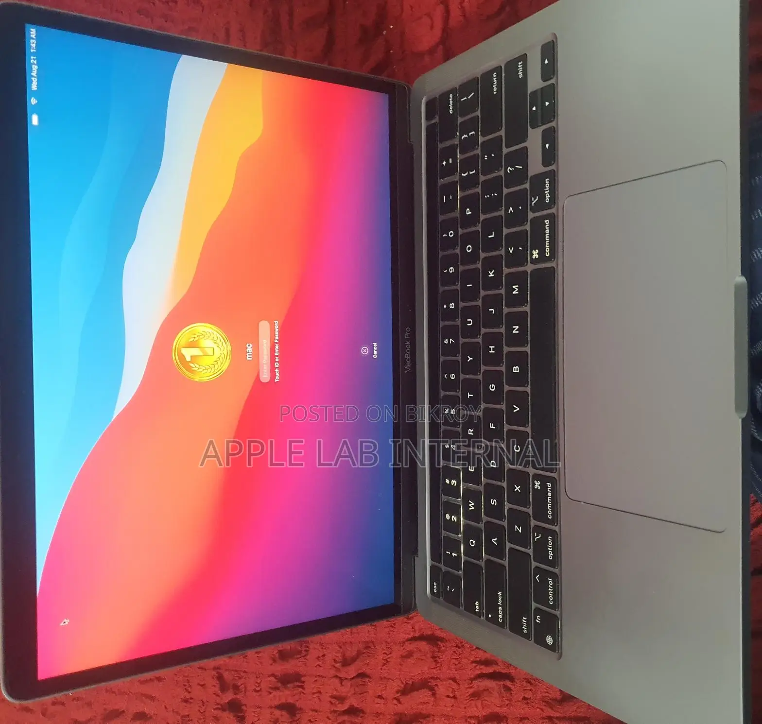 MacBook Pro 13" M1 8GB RAM 256GB SSD
