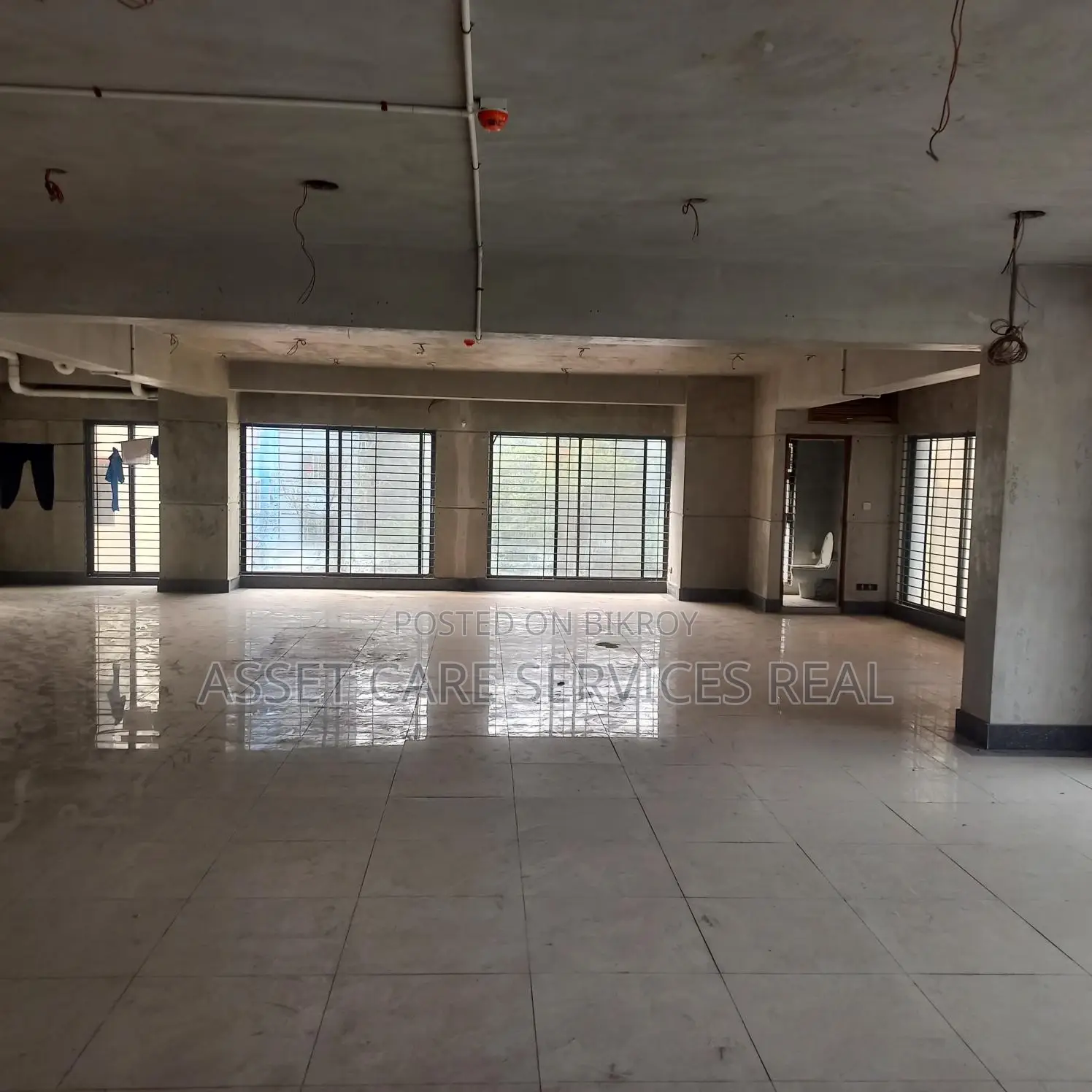 3200 Sqft Commercial Space For Rent @ Gulshan 2