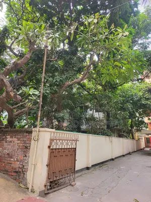 20 Katha South-Facing Land for Sale Near Dhanmondi Lake