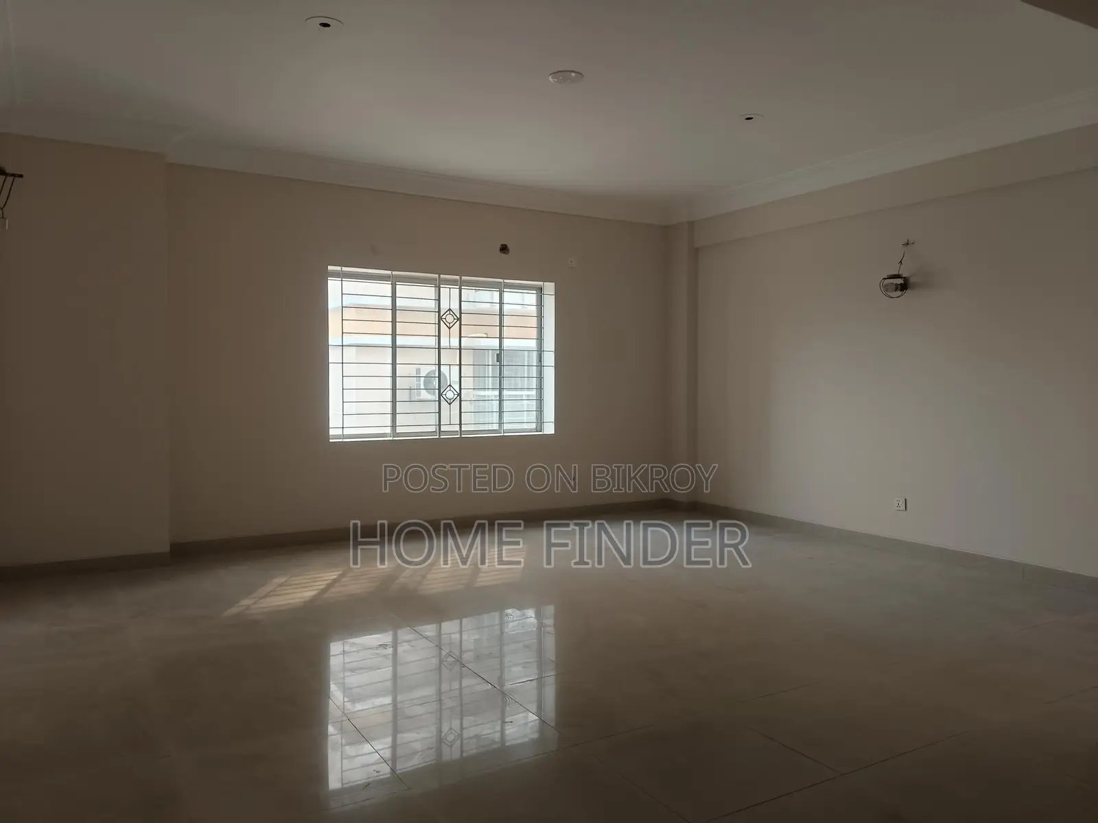 2400 Sqft Un-furnished Apartment For Rent In Gulshan