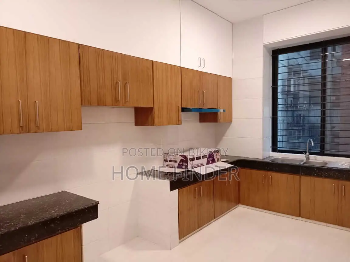 We Are Delighted to Offer This Stunning 5500 Sqft Apt: Rent in Gulshan