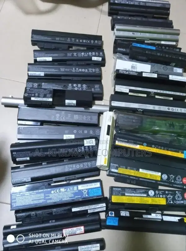Used Old Laptop Battery For Sale, (Courier Delivery Available)
