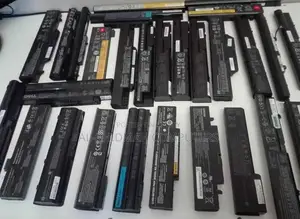 Used Old Laptop Battery For Sale, (Courier Delivery Available)