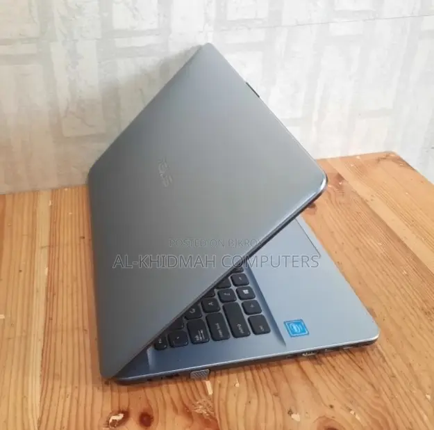 Asus Core i3 7th Gen Laptop, 1TB Hard Disk, 4GB RAM, Courier Delivery Available.