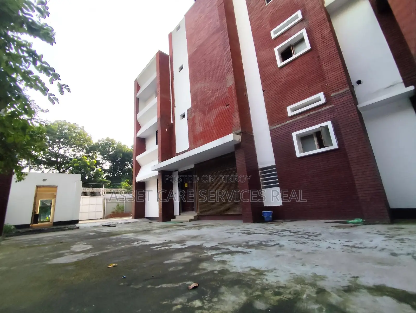 8000-Sqft Beautiful Independent House Rent In Banani