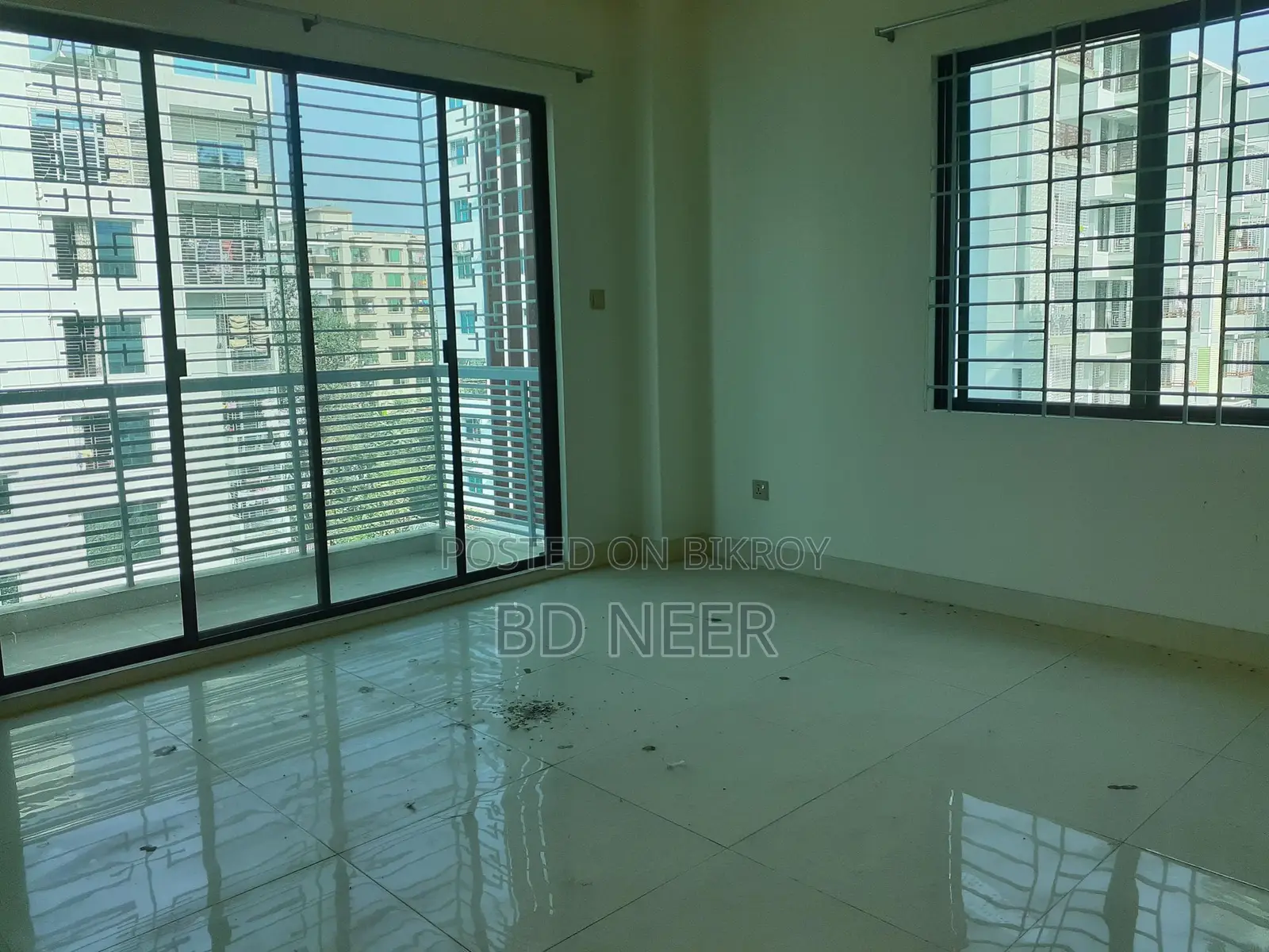 Unfurnished 3 Bed room Flat Rent in Gulshan