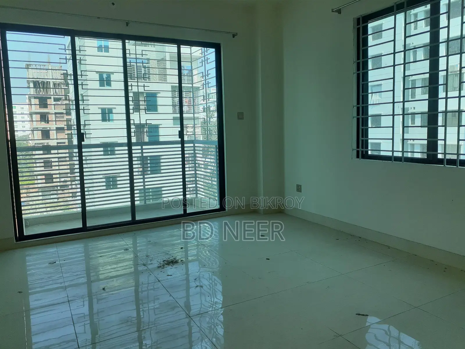 Unfurnished 3 Bed room Flat Rent in Gulshan