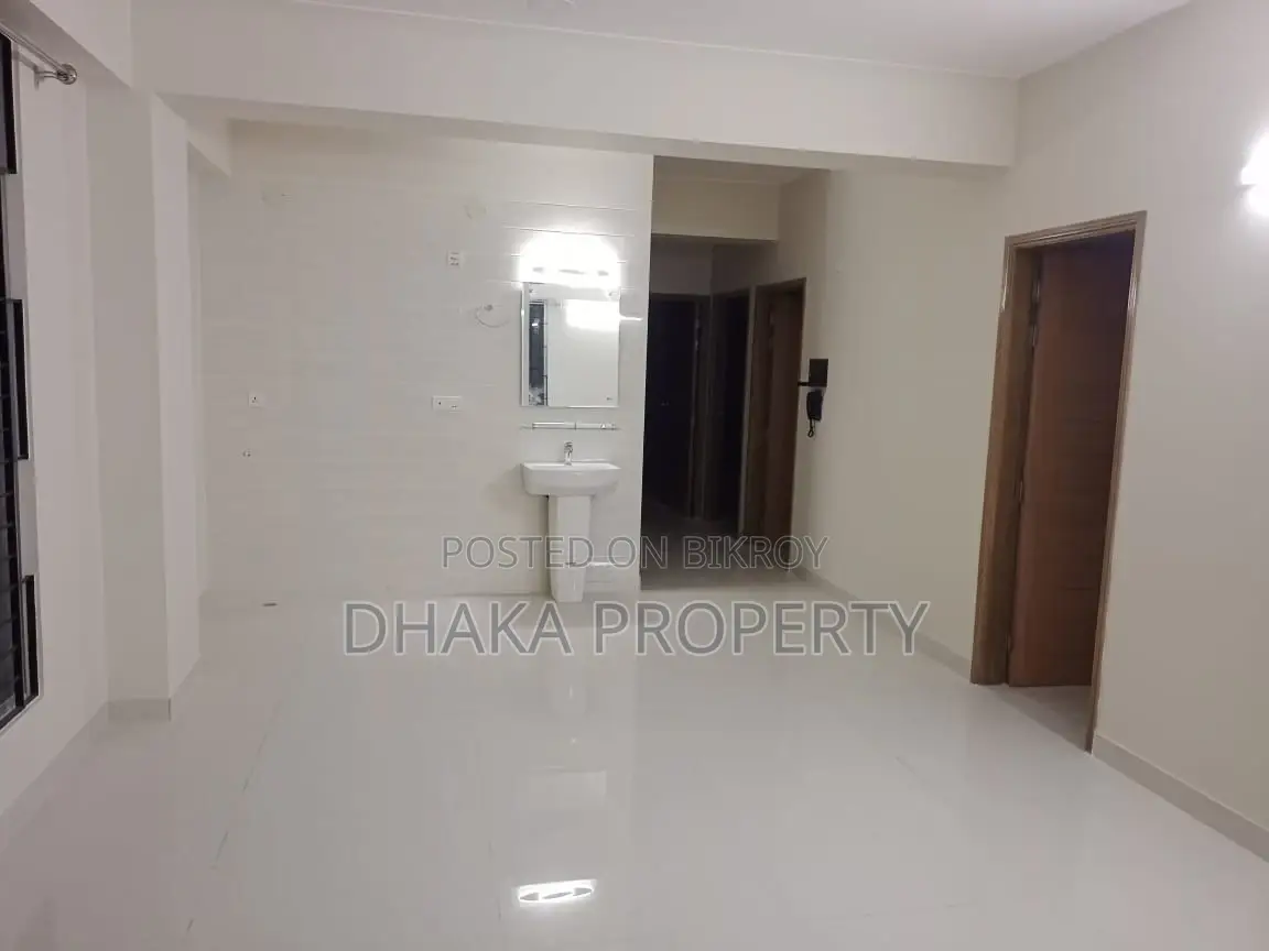 বনানীতে আনফার্নিশড চমৎকার অ্যাপার্টমেন্ট ভাড়া