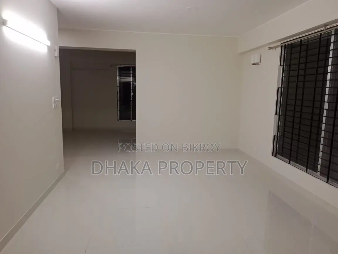 বনানীতে আনফার্নিশড চমৎকার অ্যাপার্টমেন্ট ভাড়া