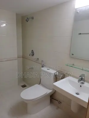 বনানীতে আনফার্নিশড চমৎকার অ্যাপার্টমেন্ট ভাড়া