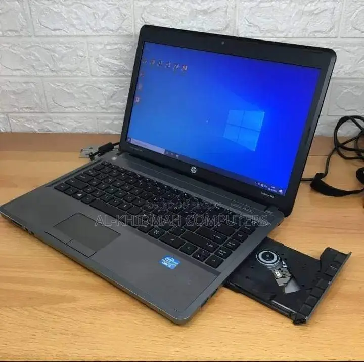 HP Core i3 Laptop (4GB RAM,500GB Hard Disk, 14" inch Display)
