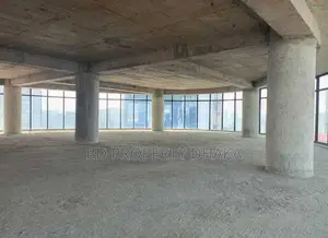 8400 Sqft Open Commercial Space for Rent in Gulshan Avenue