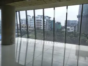 গুলশান এভিনিউতে ৩৩০০ বর্গফুটের ওপেন কমার্শিয়াল স্পেস ভাড়া হবে