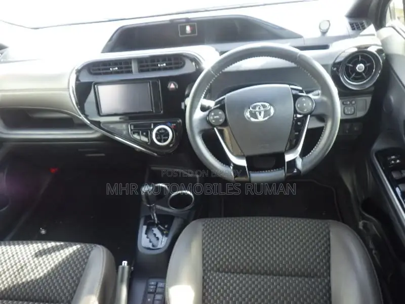 Toyota Aqua CROSSOVER LED Stylis 2019