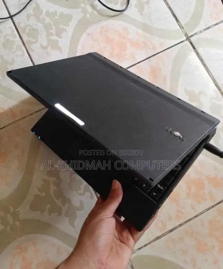 DELL Slim Mini Laptop, 2GB RAM, 250GB Hard Disk.
