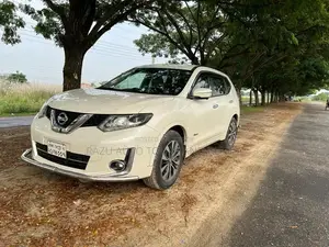 Nissan X-Trail For rent