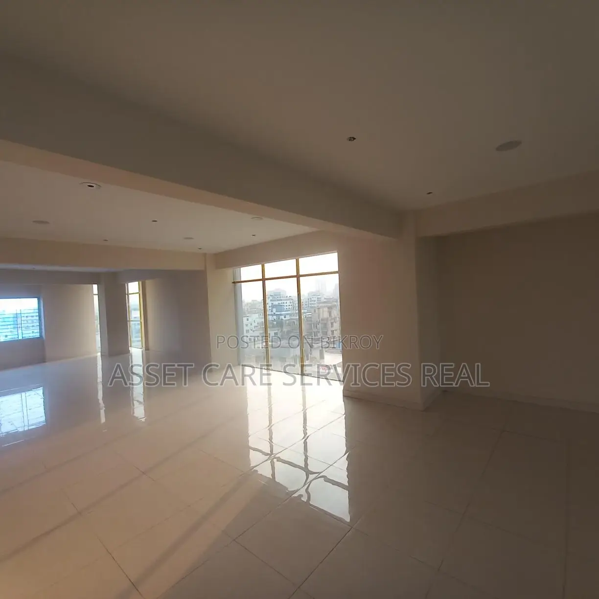 3100 Sqf Commercial Space for Rent in Gulshan 2