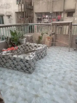 পশ্চিম ধানমন্ডিতে চার কাঠা জমিতে সুইমিং পুল Duplex সহ বাড়ি বিক্রি