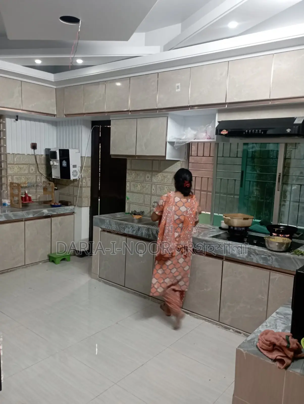 পশ্চিম ধানমন্ডিতে চার কাঠা জমিতে সুইমিং পুল Duplex সহ বাড়ি বিক্রি
