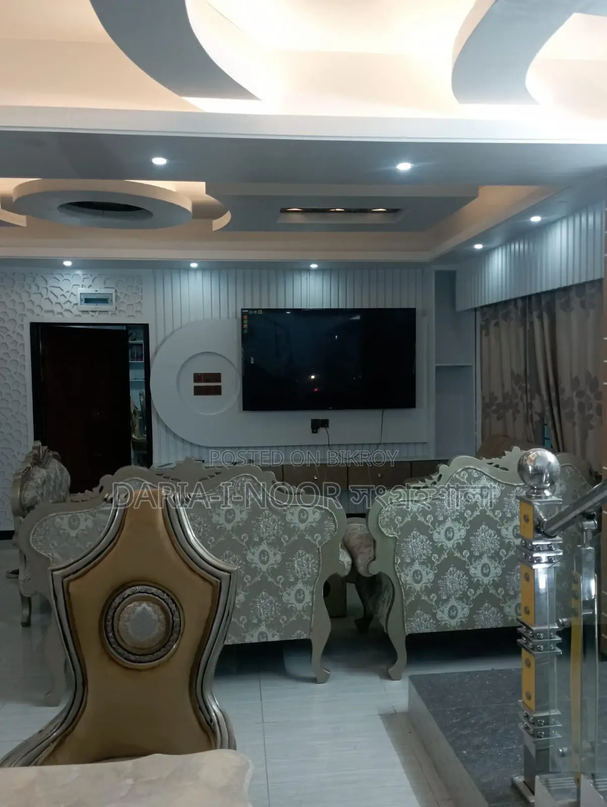 পশ্চিম ধানমন্ডিতে চার কাঠা জমিতে সুইমিং পুল Duplex সহ বাড়ি বিক্রি