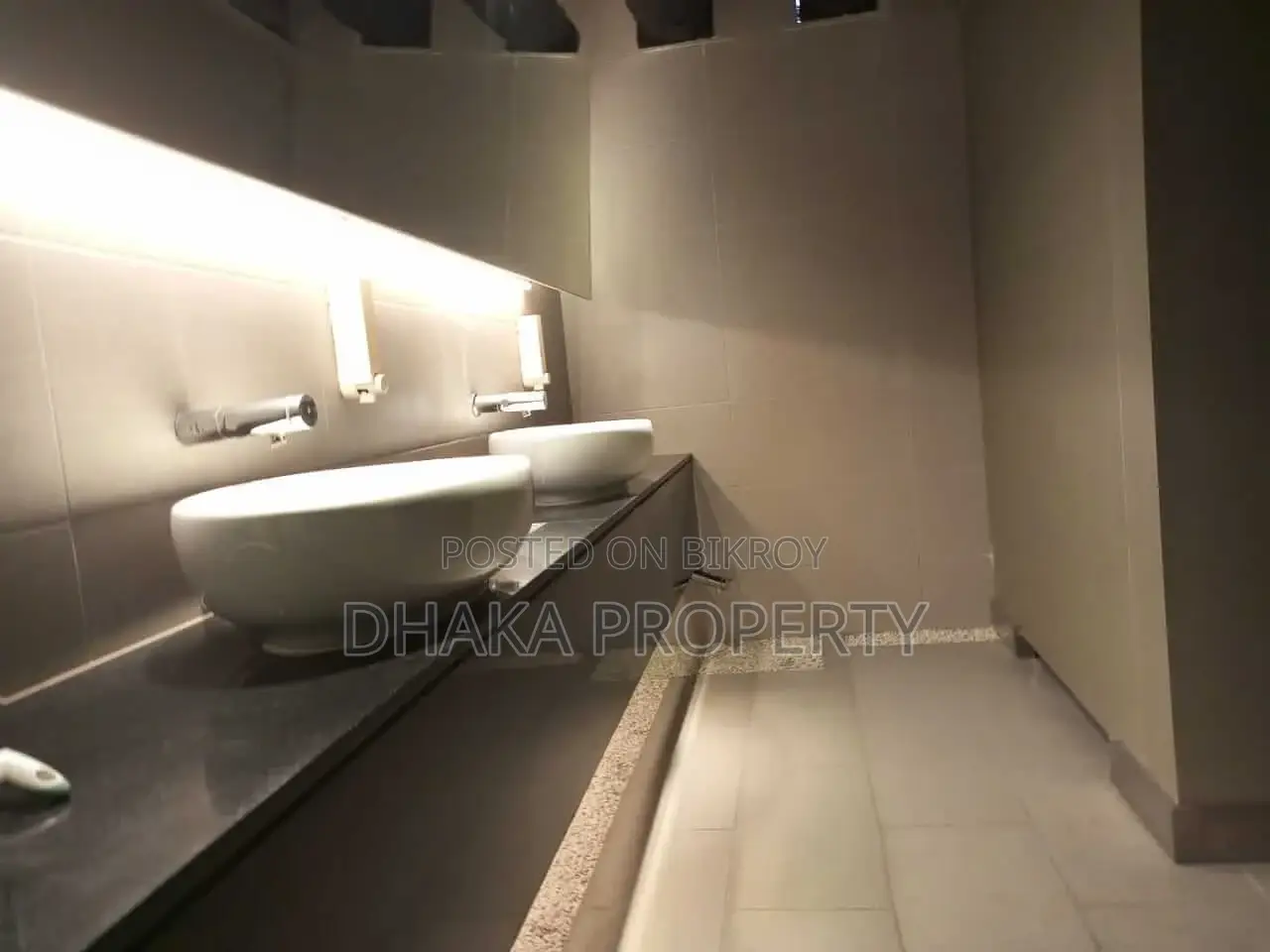 3400-Fqft Commercial Office Space For Rent@ Gulshan Avenue