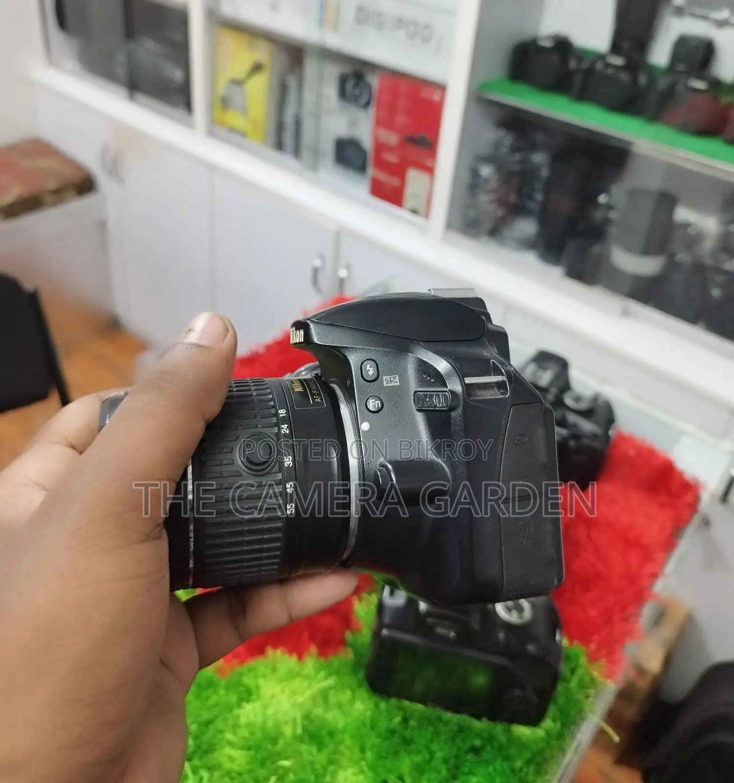 Nikon D3200 with 18-55mm lens