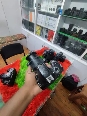 Nikon D3200 with 18-55mm lens