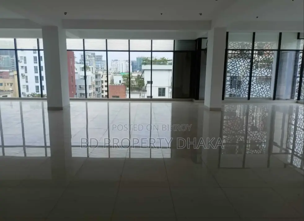 3300 Sqft Open Commercial Semi Furnished Space Rent in Banani