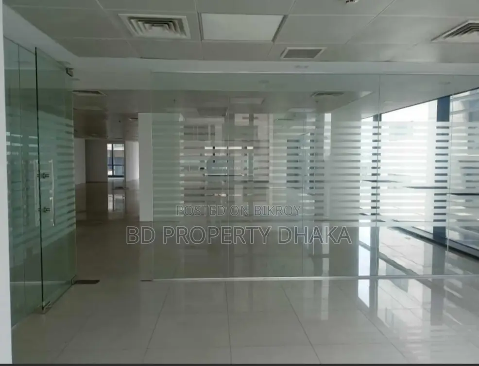 3300 Sqft Open Commercial Semi Furnished Space Rent in Banani