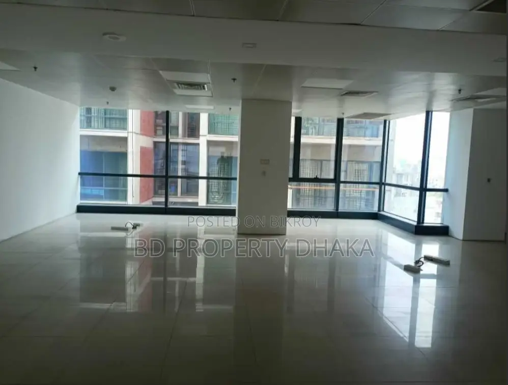 3300 Sqft Open Commercial Semi Furnished Space Rent in Banani