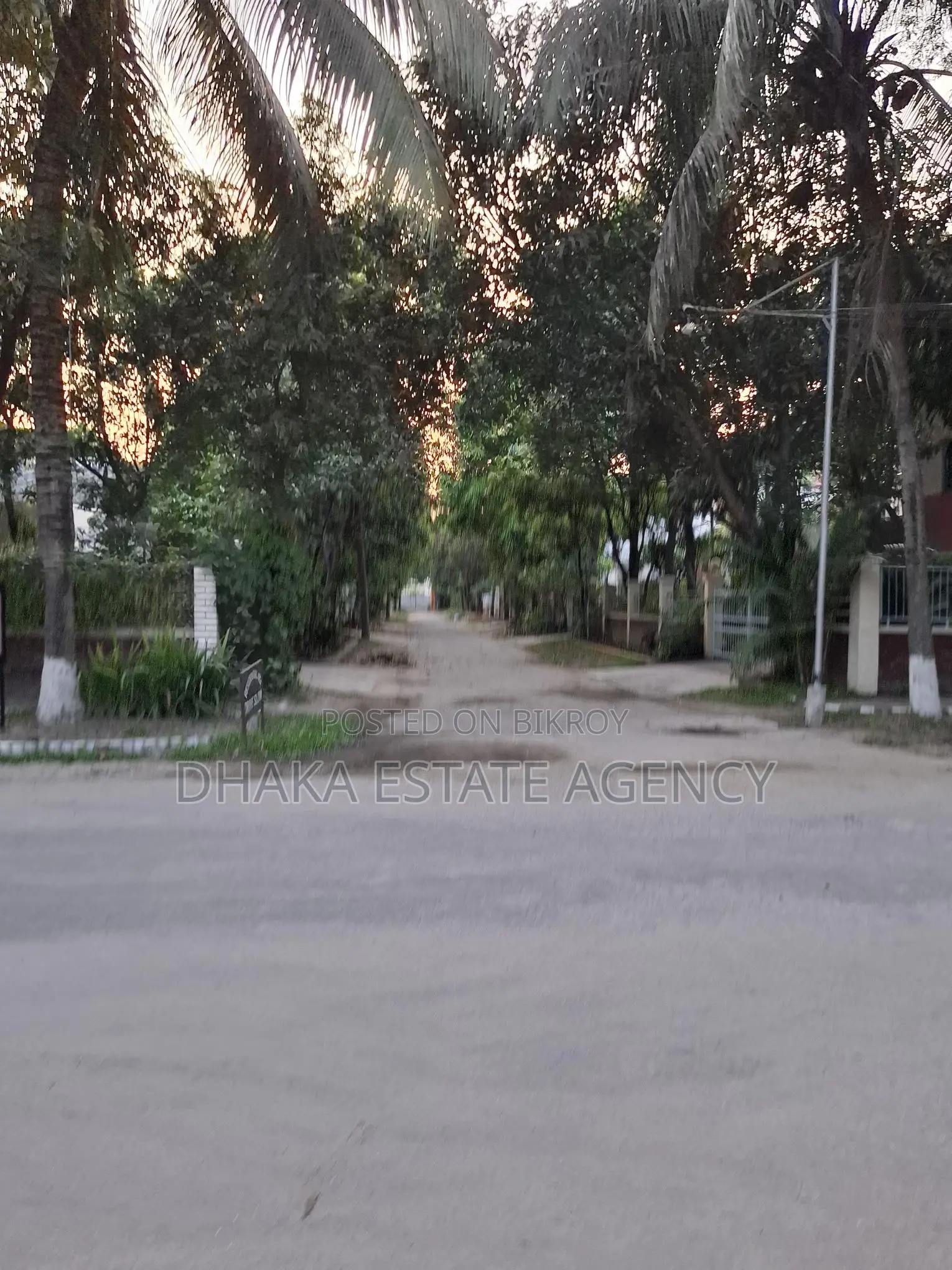 বারিধারা দক্ষিণমুখী ৮.২৫ কাঠা জমি বিক্রয়