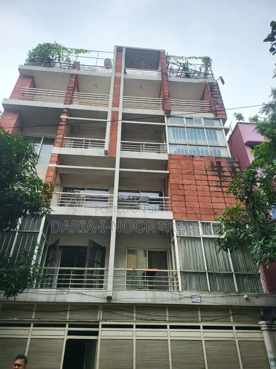 উত্তরায় মাসিক আয়ের সুযোগে সোয়া কাঠা জমিতে সাত তলা বাড়ী