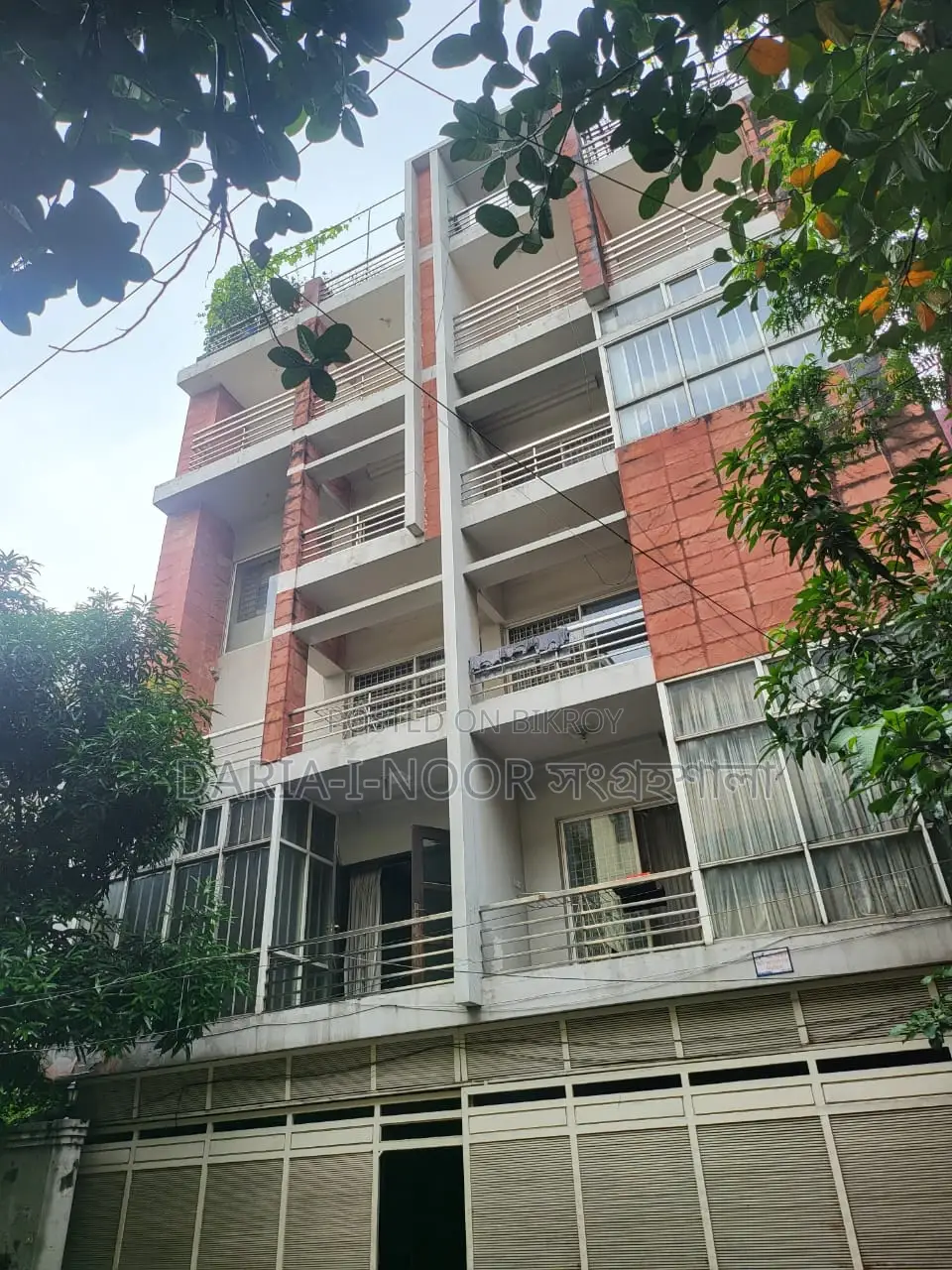 উত্তরায় মাসিক আয়ের সুযোগে সোয়া কাঠা জমিতে সাত তলা বাড়ী