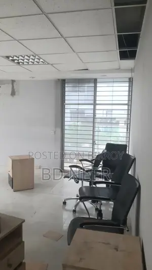 Residence Building 3200 SqFt 3rd Floor Available Rent in Banani