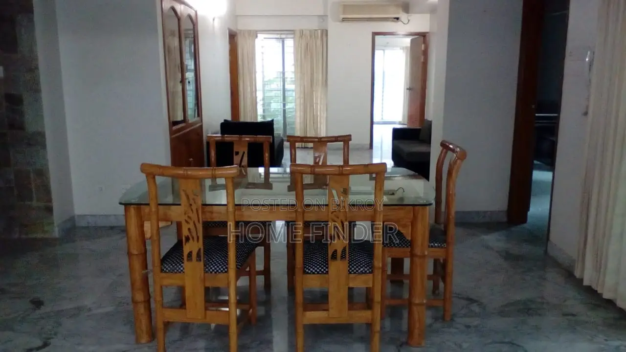 গুলশানে ২৬০০ স্কয়ার ফিটের ফুল ফার্নিশড অ্যাপার্টমেন্ট ভাড়া