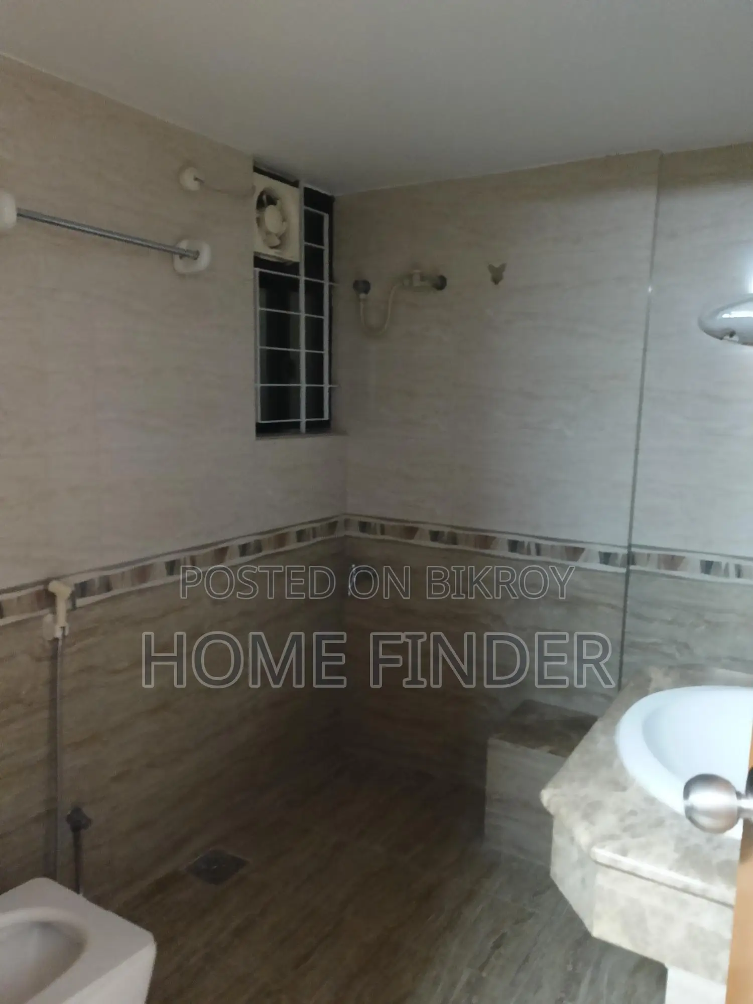 3-Bedroom Unfurnished 2390 Sq Ft Apartment Rent @ GULSHAN