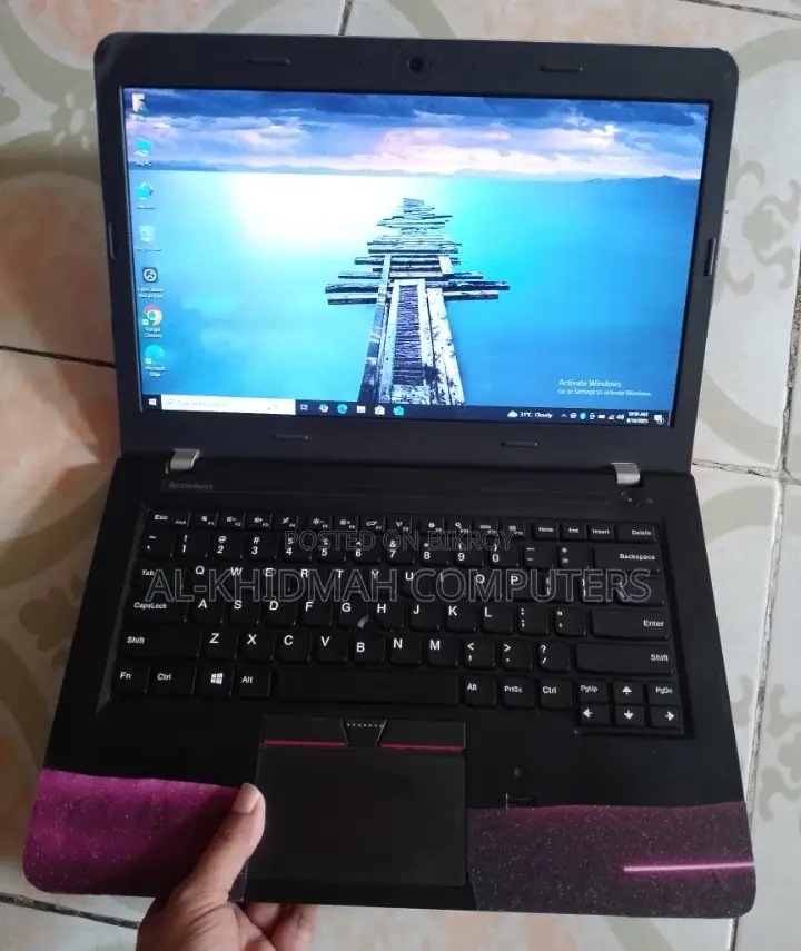 Lenovo Thinkpad Core i3 6th Gen Laptop, 500GB Hard Disk, 8GB RAM, 14".