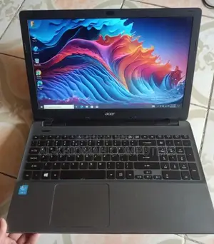 Acer Core i5 Laptop, 8GB RAM, 128GB SSD, Courier Available.