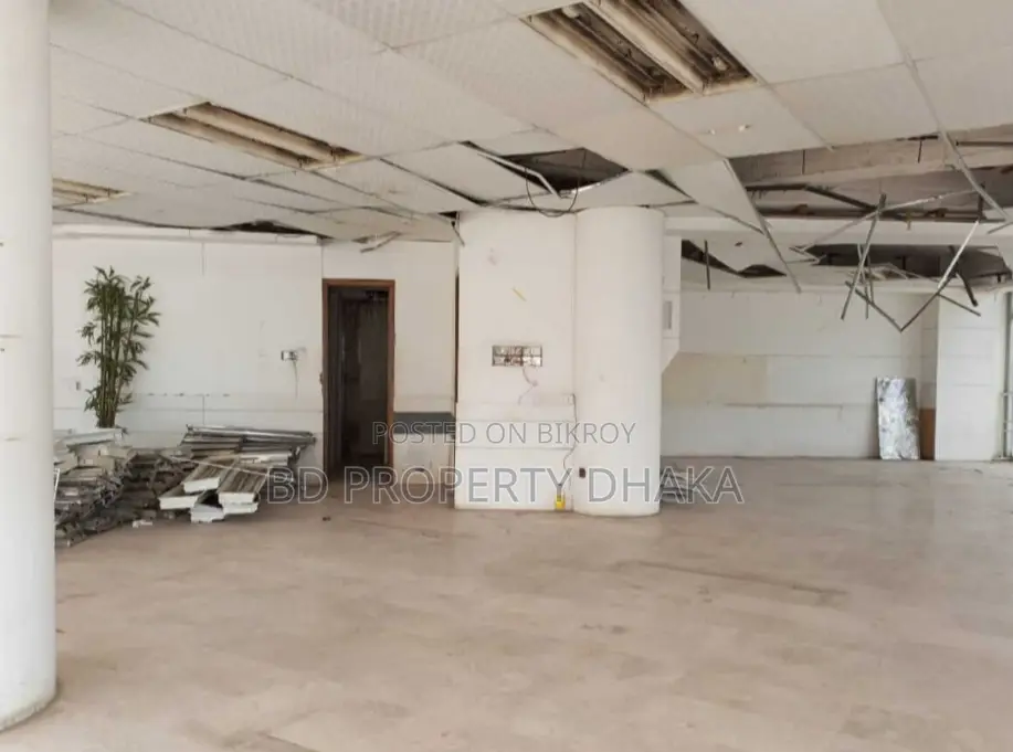 3300 Sqft Nice Commercial Space Rent In Gulshan Avenue